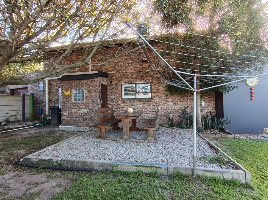 3 Bedroom Property for Sale in Wavecrest Eastern Cape